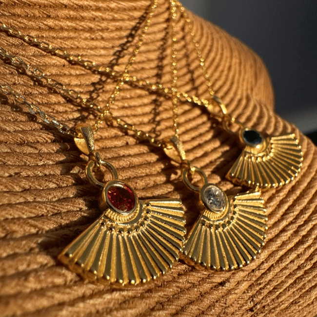 Gold Yelpaze Kırmızı Taş Kolye - 925 ayar gümüş