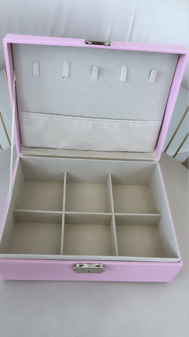 Deri Pembe Kaplamalı Kilitli Takı Kutusu 17x23x6 cm