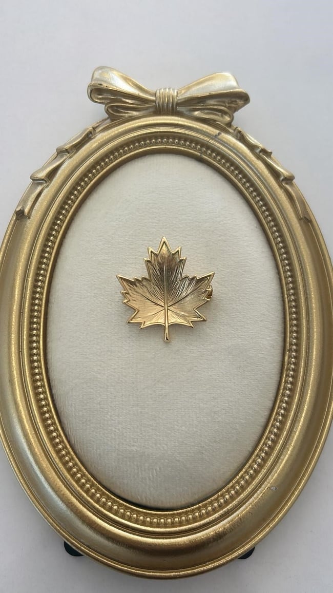 Gold Yaprak Broş 3cm