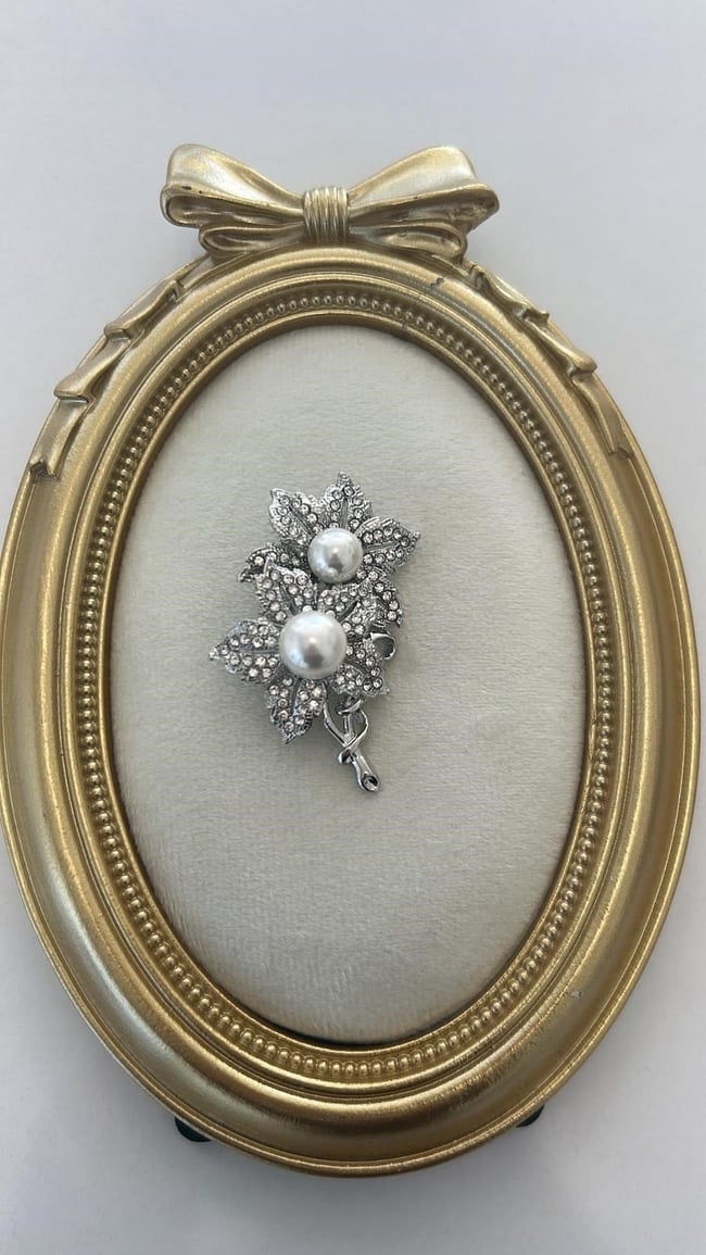 Gümüş Taşlı İncili Çiçek Broş 6cm