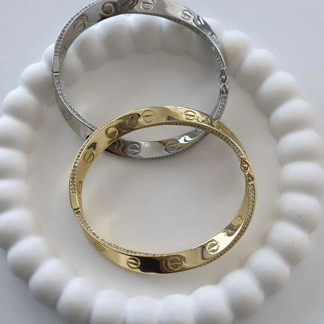 İthal Zirkon Taşlı Crt Kelepçe 17 cm