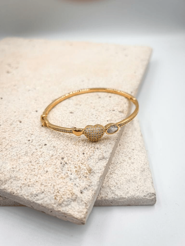 İthal Zirkon Taşlı Kalpli Kelepçe 17 cm
