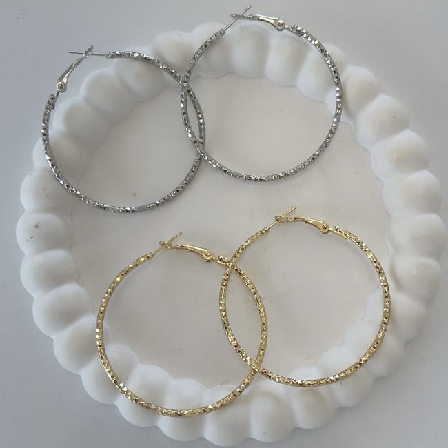 Özel Seri Tırtıklı Halka Küpe 4cm