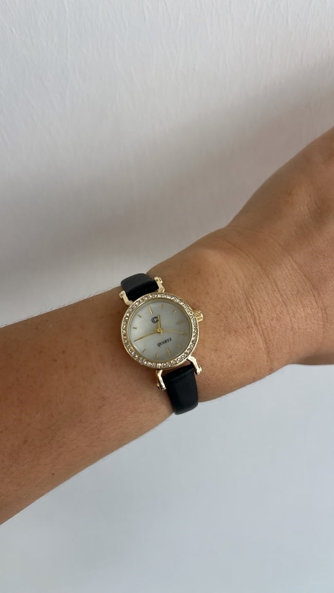 Zirkon Taşlı Deri Kordonlu Saat