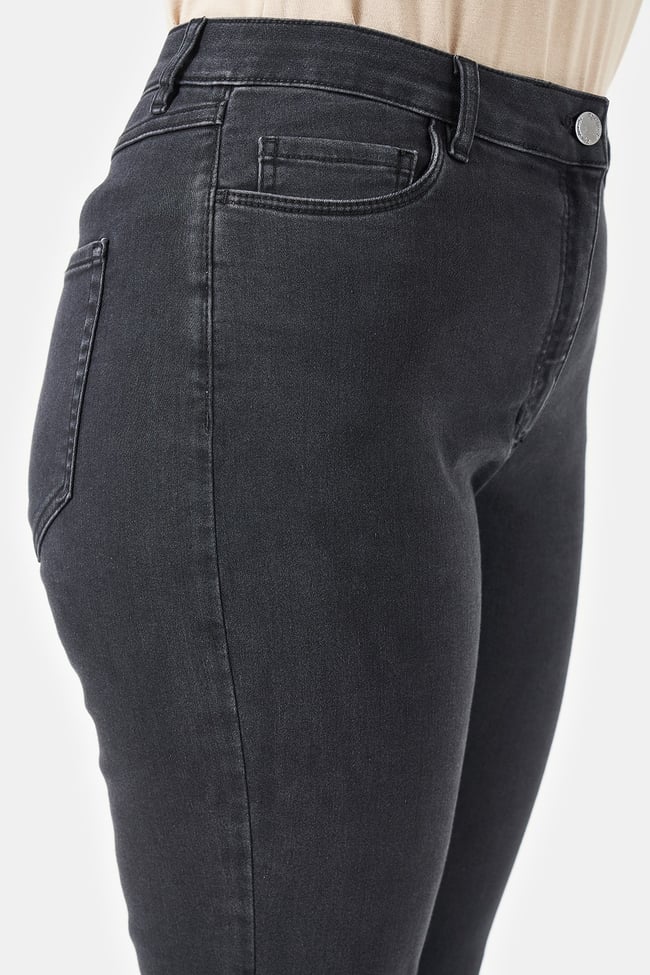 30114 TAŞ DETAYLI BİLEK BOY KOT PANTOLON