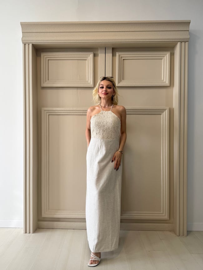 Halter Yaka Dantel Detaylı Elbise