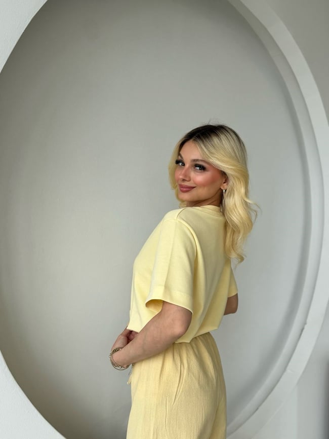 Sarı Bisiklet Yaka Basic Tişört