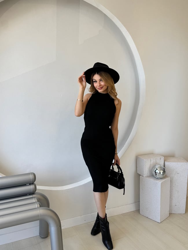 SİYAH FİTİLLİ KALIN ASLIKI TRİKO ELBİSE