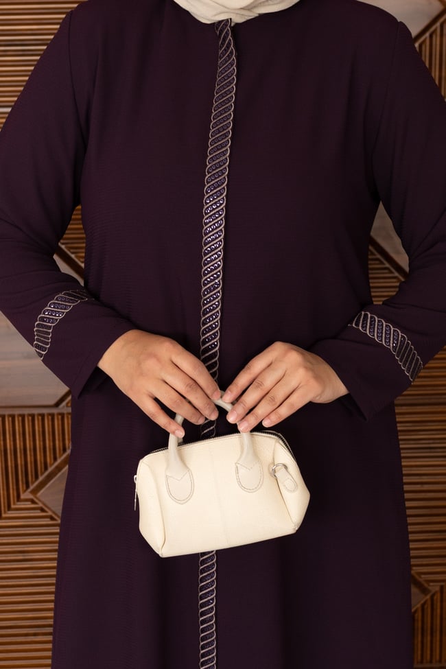 Gündelik Hac ve Umrelik Nakış ve Taş Detaylı Ferace | Mürdüm