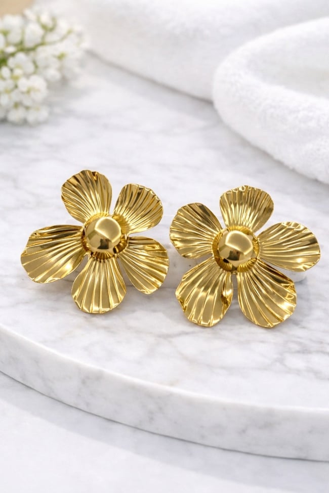 Gold Çiçek Küpe Büyük Boy Vintage Tasarım Şık Gösterişli Kadın Küpe