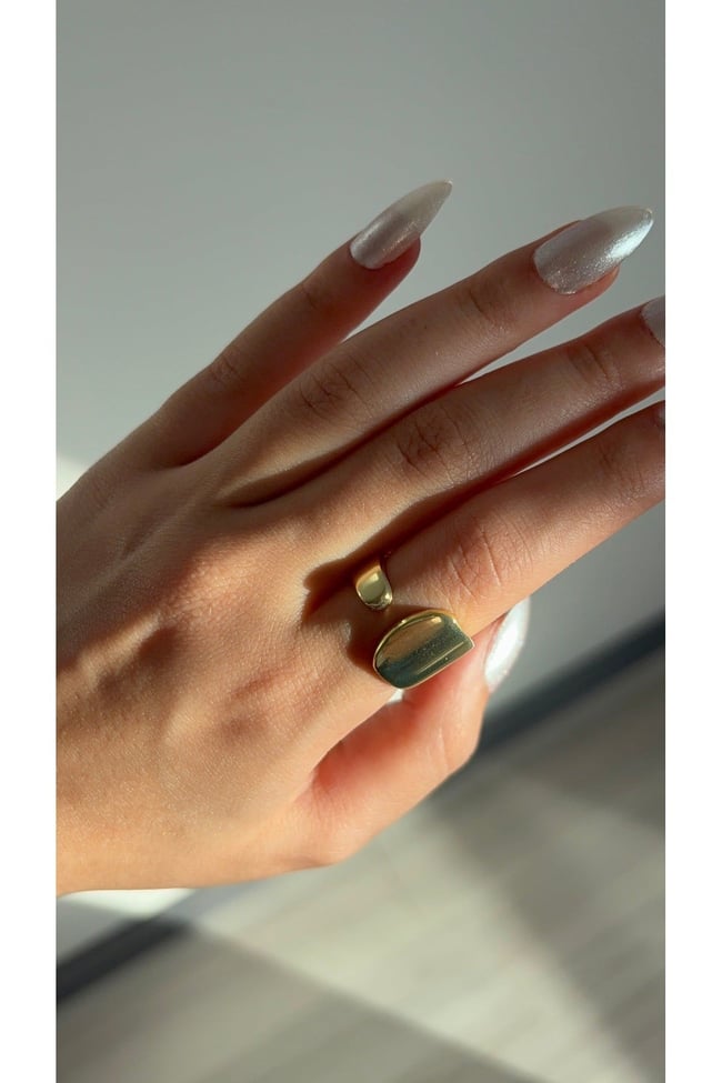 Gold Geometrik Yüzük – Minimal Yarım Daire Modern Kadın Yüzük