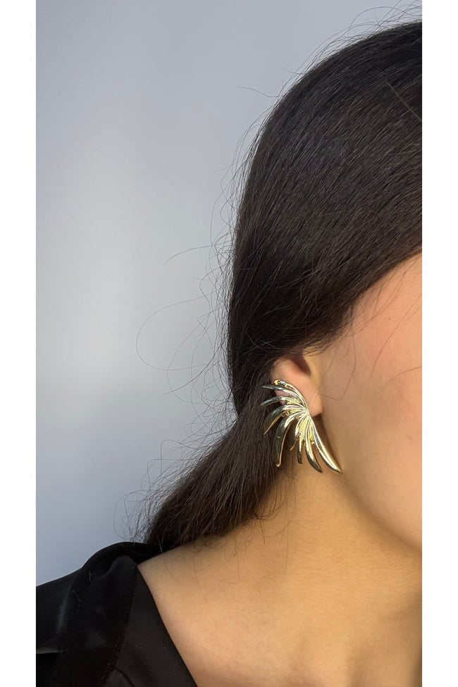 Gold Işın Form Modern Küpe