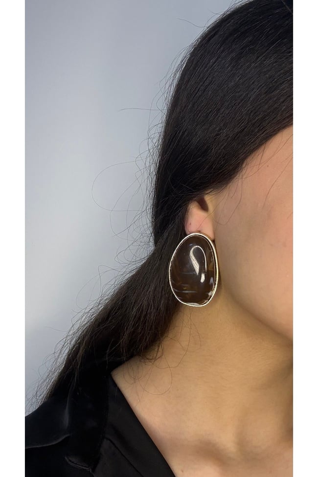 Kahverengi Taş Detaylı Oval Gold Küpe