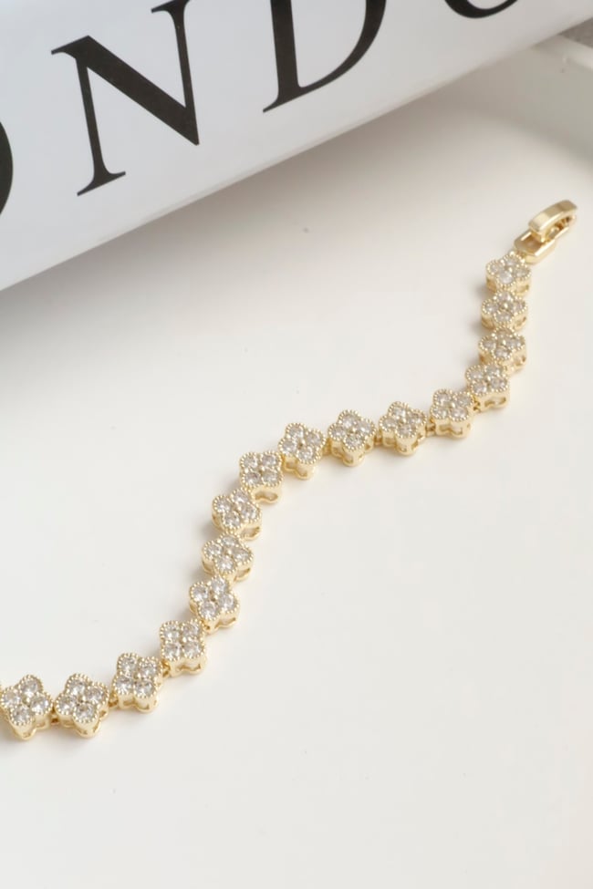Kadın Bileklik Kararmaz 14k Altın Renk Vip Seri İthal Ful Zirkon Yonca Zincir Bileklik