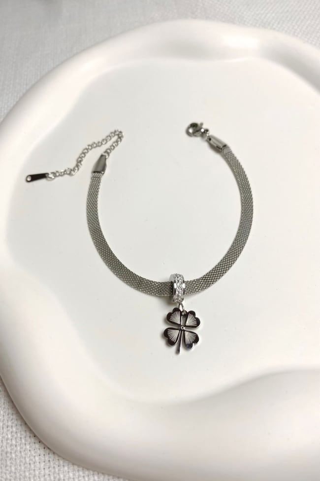 Kadın Çelik Bileklik Sık Örgü Zincir Yonca Charm Bileklik