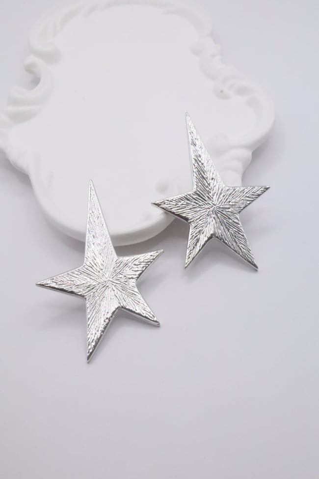 Kadın Küpe 7 cm Dokulu Star Küpe