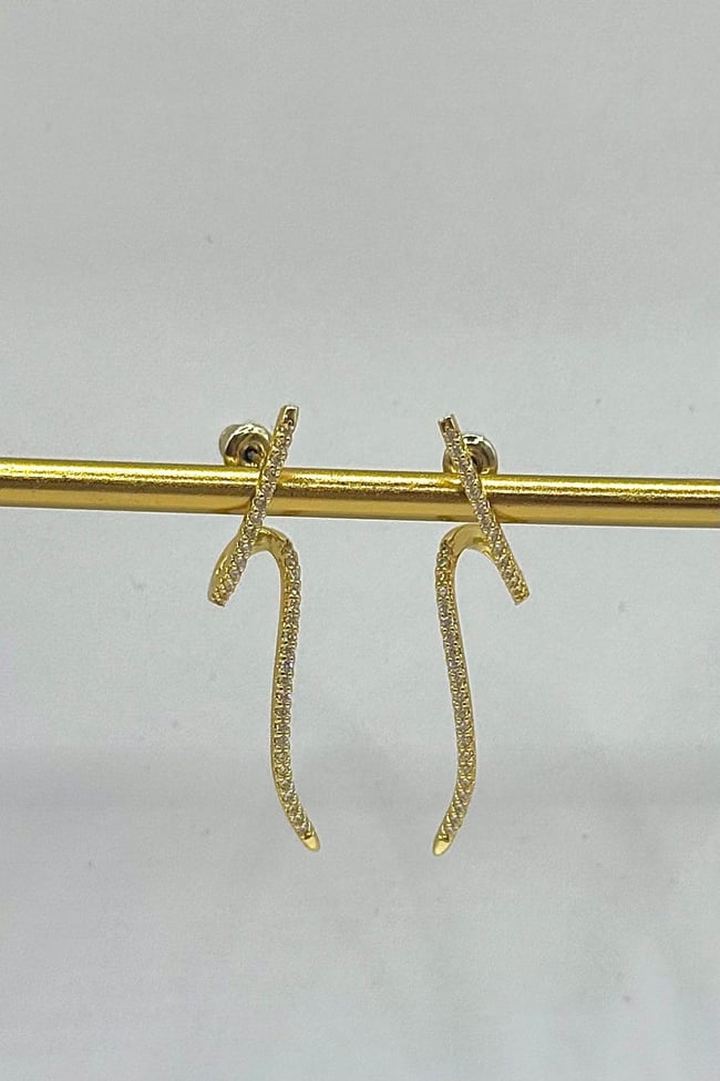 Kadın Küpe İthal Özel Seri Zirkon Taş Şimşek İp Model Kararmaz Küpe