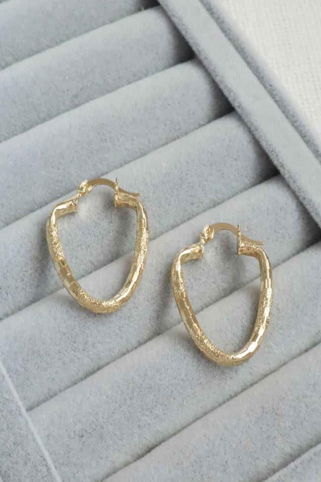 Kadın Küpe Kararmaz 14k Renk Vip Seri Dokulu Oval Modern Form 3cm Halka Küpe