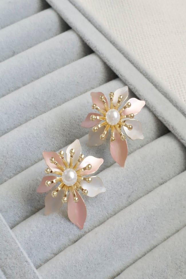 Kadın Küpe Kararmaz 14k Renk Vip Seri Pastel İnci Çiçek 3cm Küpe