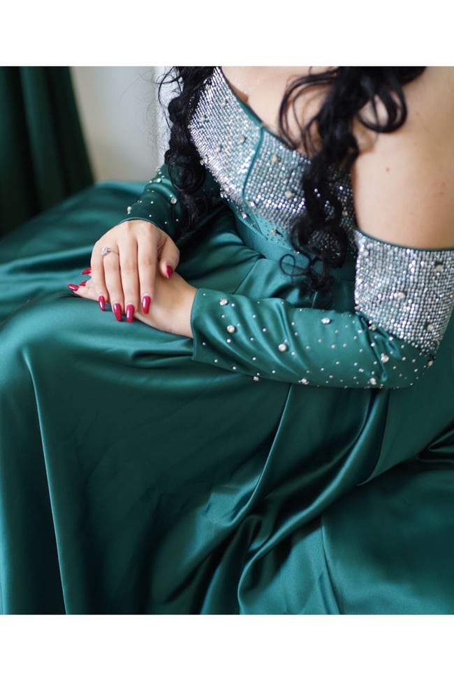 Taş Detaylı Prenses Model ayrılabilir kollu Mezuniyet ve Nişan Elbisesi