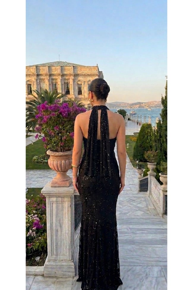Zarif Işıltılı Halter Yaka Dokulu Simli Abiye & Mezuniyet& şık gece Elbisesi