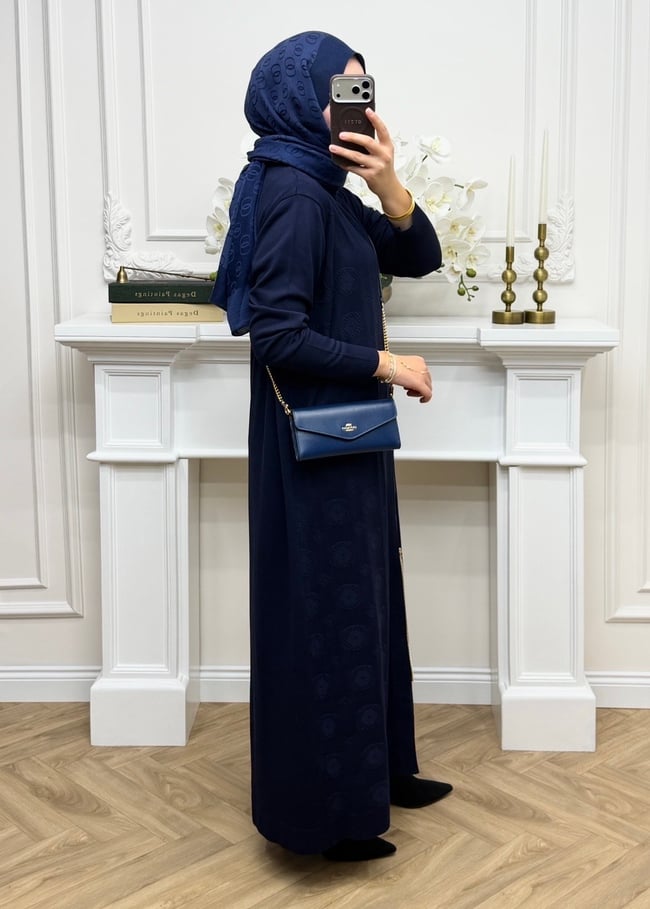 Nadia Merserize Kap Lacivert