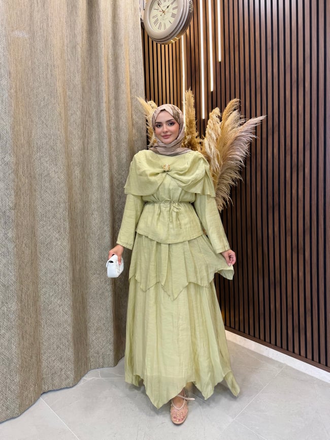 Liana Broş Detaylı Kat Etekli Takım | Mint Yeşili 