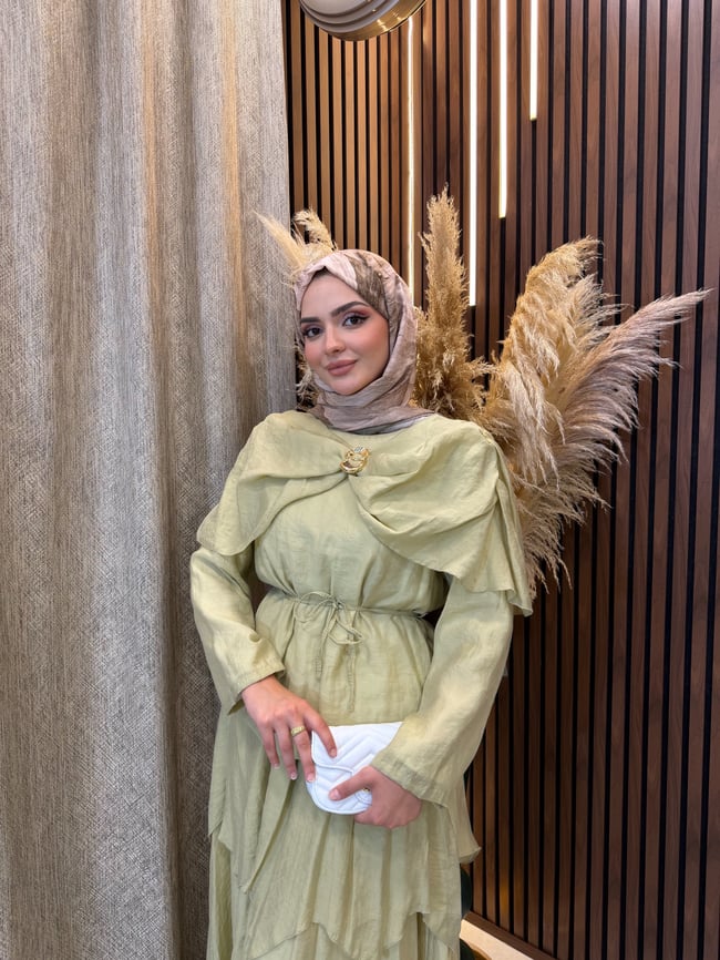 Liana Broş Detaylı Kat Etekli Takım | Mint Yeşili 