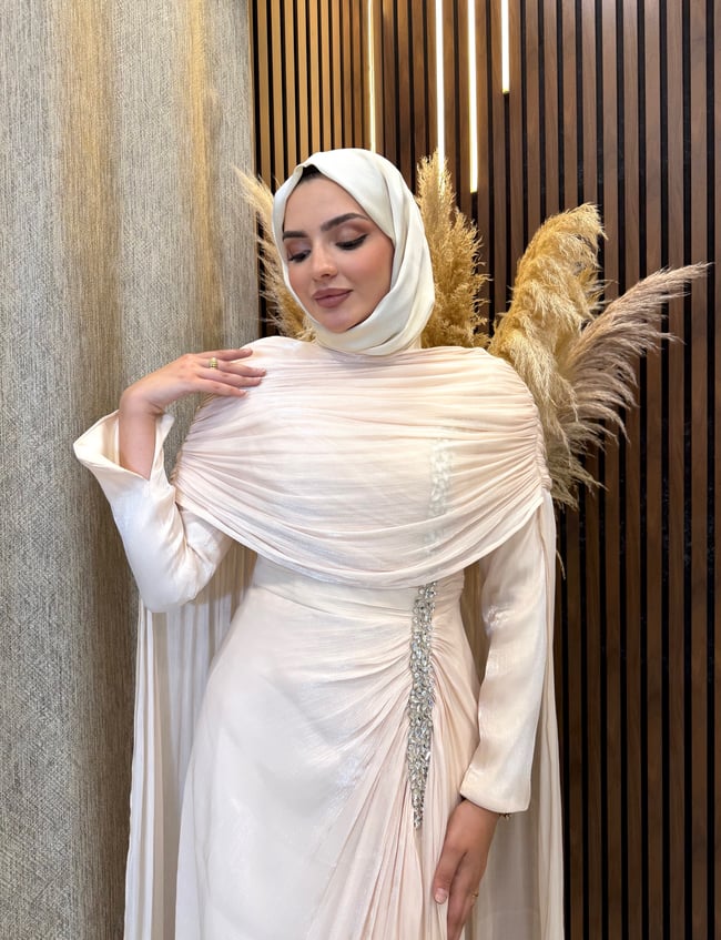 Lina Pelerin Taş Detaylı Drapeli Abiye | Bej