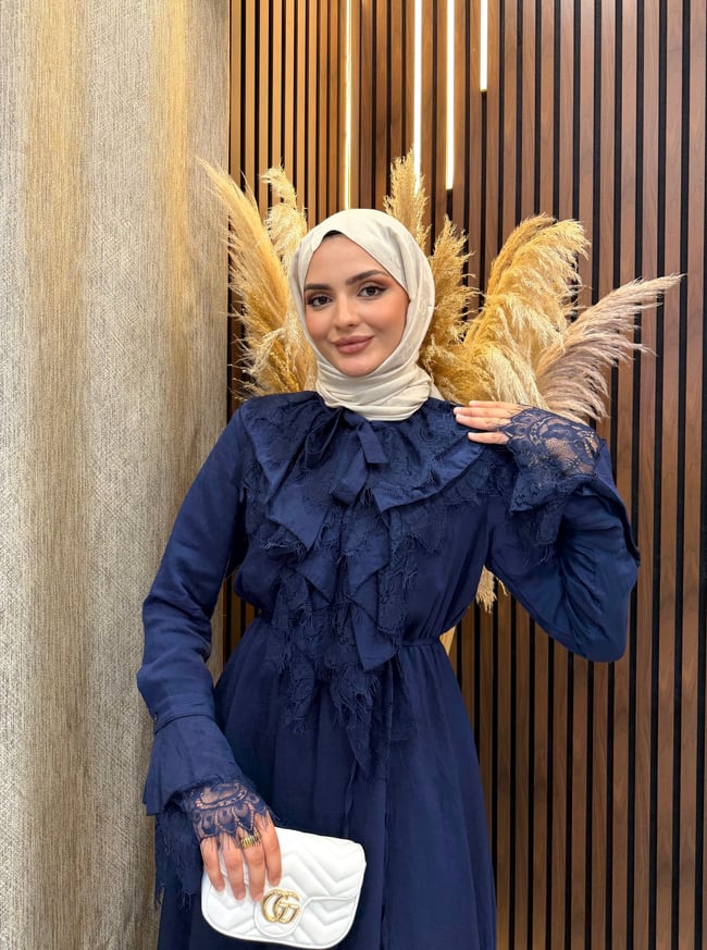 Tana Dantel Detaylı Elbise | Lacivert