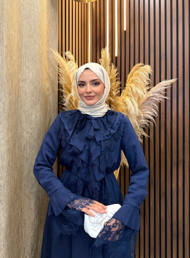 Tana Dantel Detaylı Elbise | Lacivert