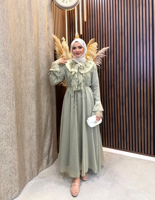 Tana Dantel Detaylı Elbise | Mint