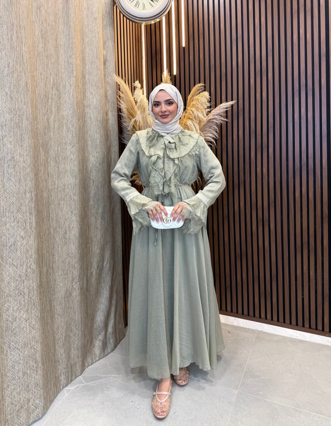 Tana Dantel Detaylı Elbise | Mint