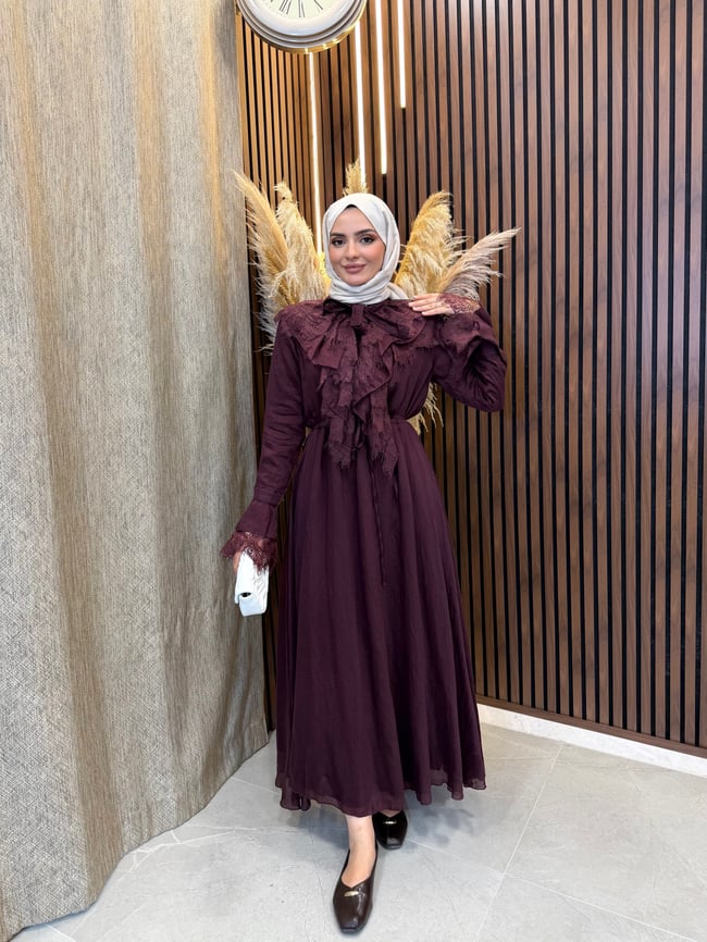 Tana Dantel Detaylı Elbise | Mürdüm
