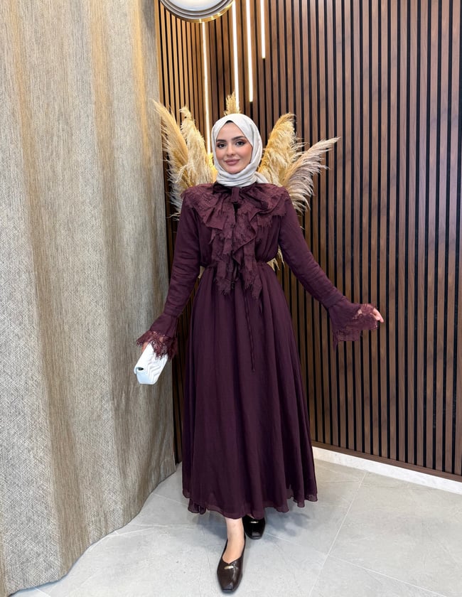 Tana Dantel Detaylı Elbise | Mürdüm