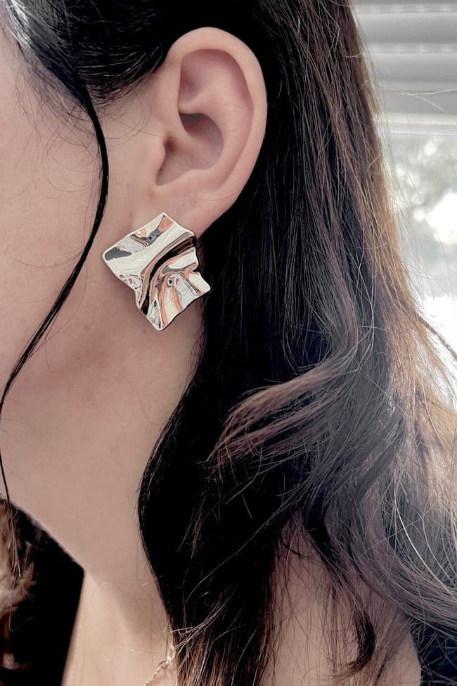 Asimetrik Kare Model Dalgalı Pinterest Küpe