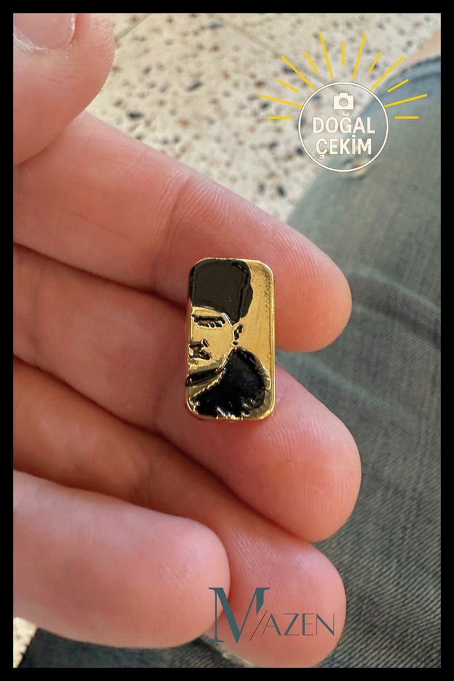 Atatürk Dikdörtgen Çerçeve Metal Yaka Rozeti Gold Renk