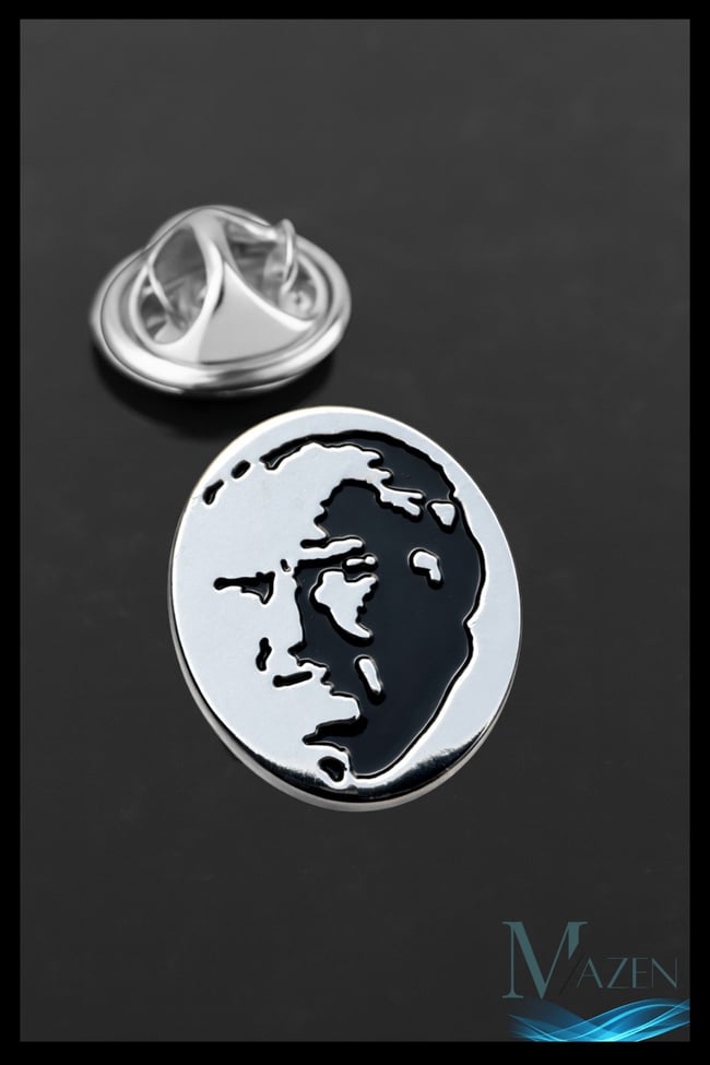 Atatürk Silüet Yaka Rozeti | Siyah Zemin | Gümüş Renk Metal Elips