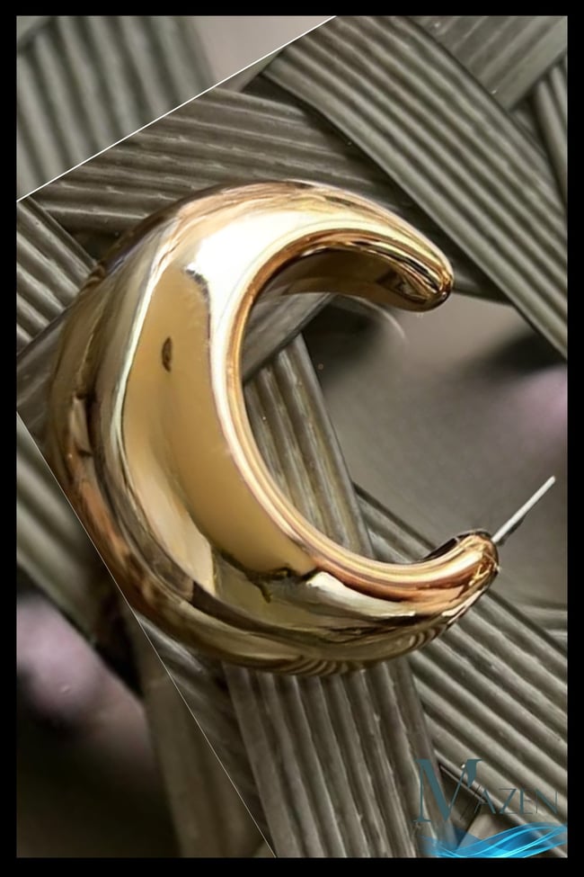Ay Şeklinde Kalın Gold Küpe | Hilal Model | Kadın Şık Aksesuar | Modern Takı
