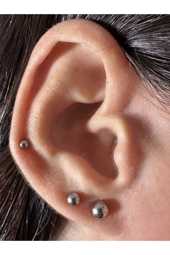 Cerrahi Çelik Üç Çift Düz Toplu Küpe (Üç Farklı Boy 3mm, 4mm, 5mm)