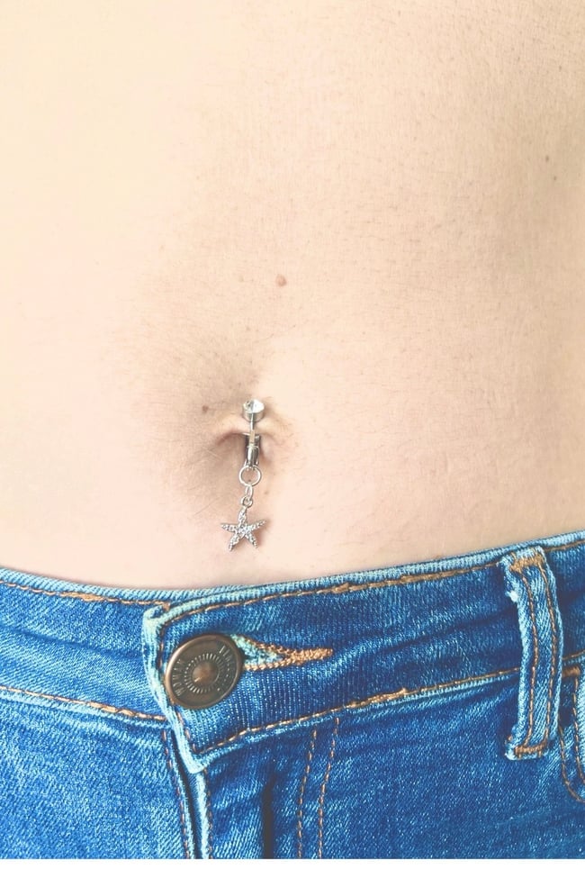 Delik Gerektirmeyen Fake Sıkıştırmalı Çelik Göbek Piercingi