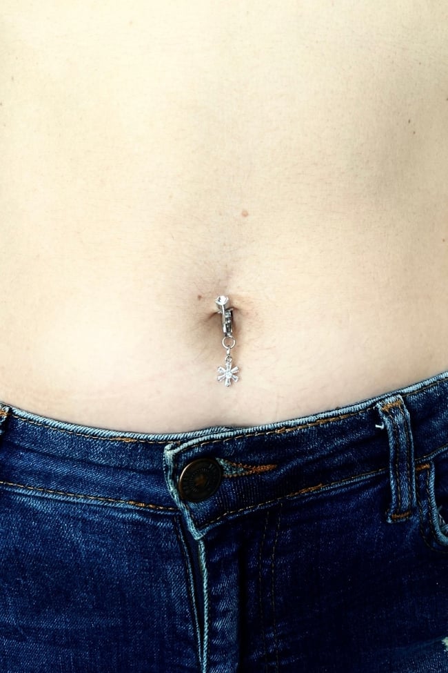 Delik Gerektirmeyen Fake Sıkıştırmalı Çelik Göbek Piercingi