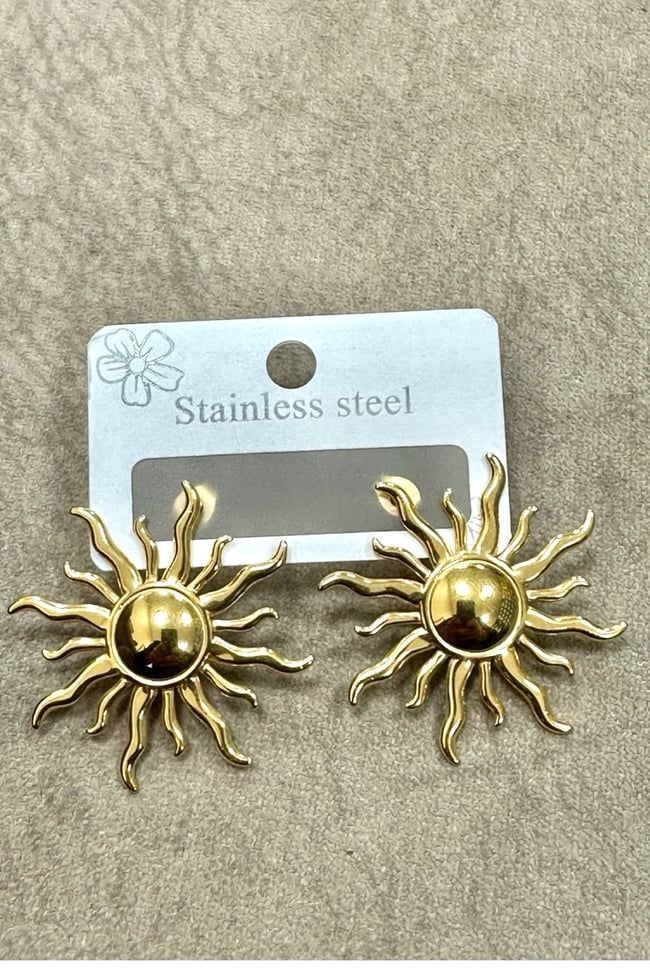 Kararmaz 316 L Güneş Figürlü Çelik Küpe Stainless Steel