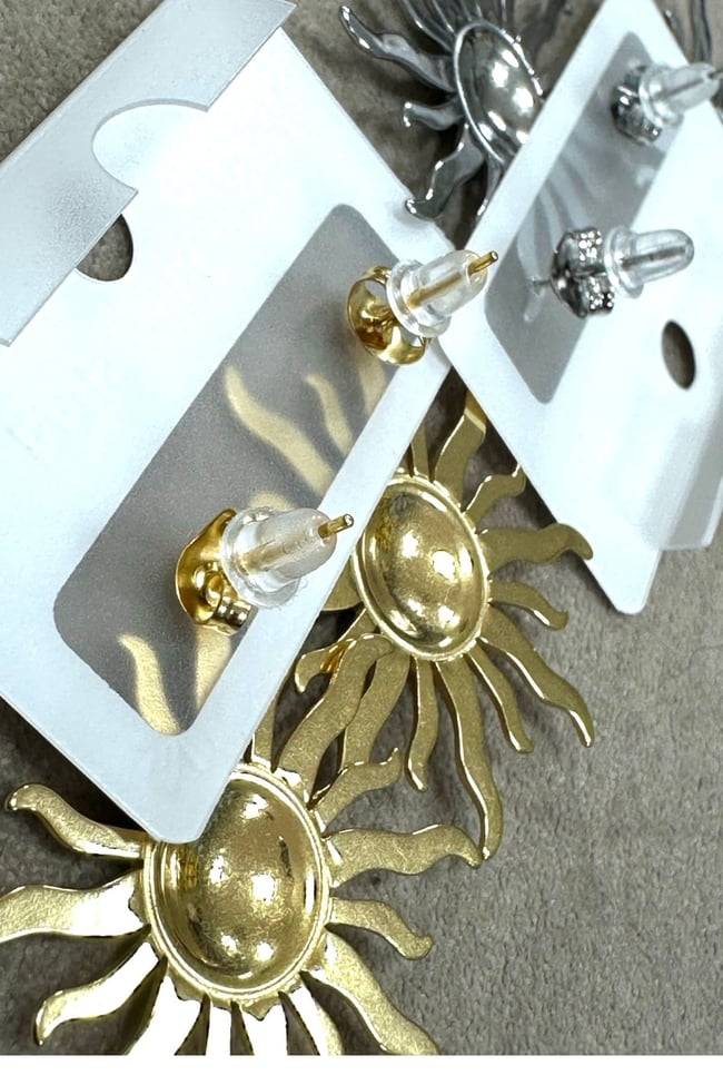 Kararmaz 316 L Güneş Figürlü Çelik Küpe Stainless Steel