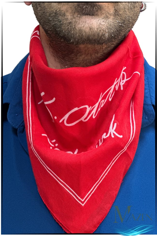 Pamuklu 10’lu Atatürk İmzalı Bandana Fular | Kırmızı | 50x50 cm | Okul, Tören, Etkinlik, Gösteri