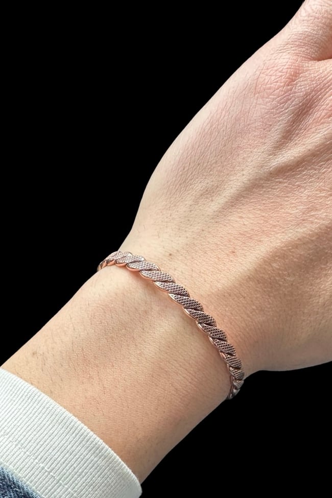 Tırtıklı, Ayarlanabilir , %100 Saf Bakır, Otantik, Unisex Bileklik - Şık ve Doğal Tasarım