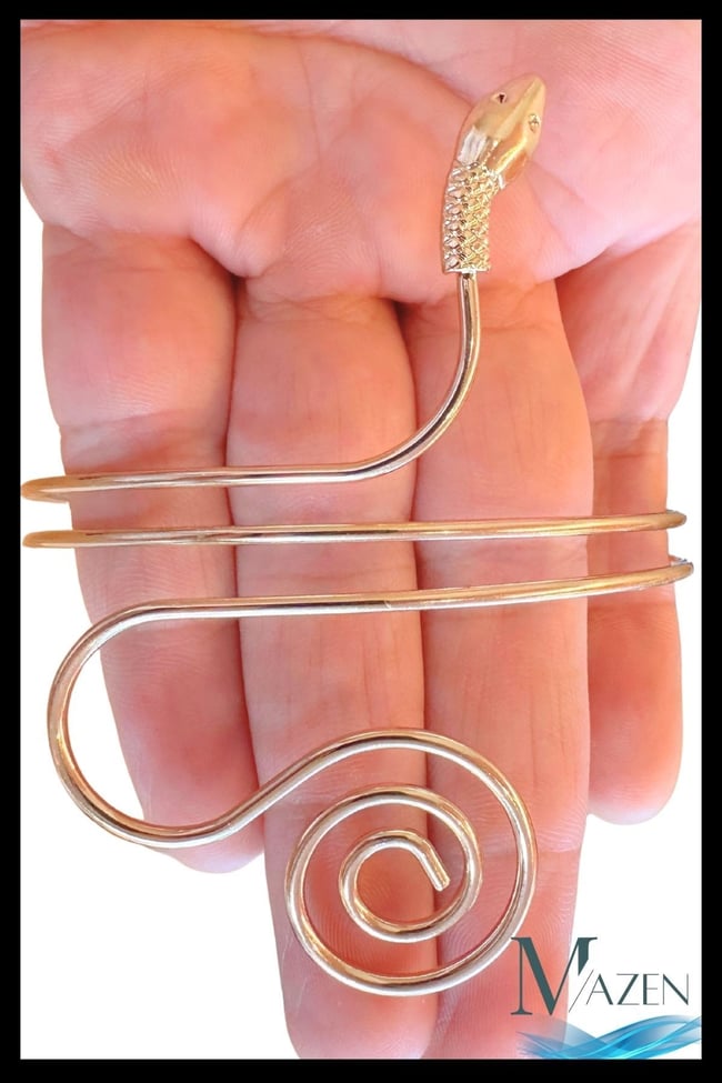 Yılan Figürlü Kadın Pazu Bilekliği | Ayarlanabilir Spiral Kol Aksesuarı | Şık Metal Model