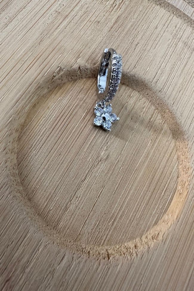Zirkon Taşlı Minik  Sallantılı Kıkırdak Küpe 1 ADET 8 MM