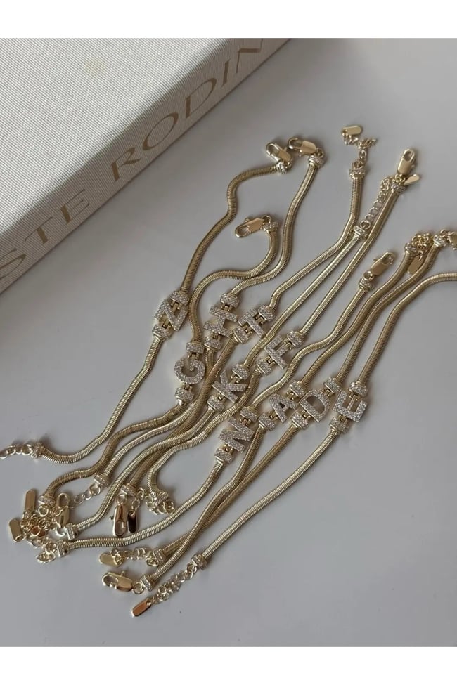 Özel Seri Zirkon Taşlı E Harf Bileklik