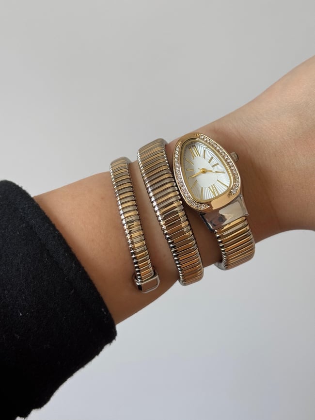 Rose Gold Sarmal Formlu Taş Detaylı Çelik Kadın Saat